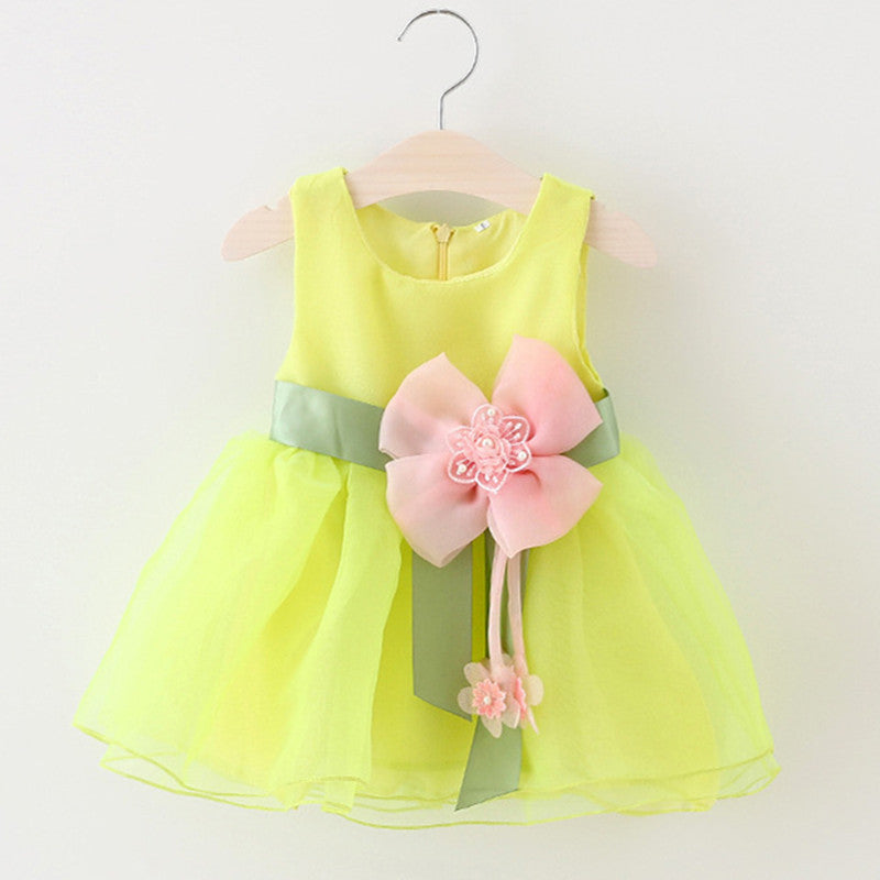 Lime yellow sleeveless baby girls' gauze dress featuring pink bow and green ribbon, ideal for summer princess outfits.
